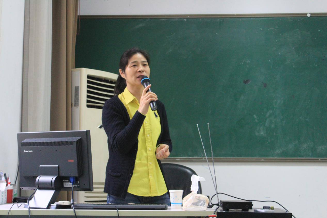 厦门大学兼职研究中心副主任,兰州大学附属顾问,厦大考试演武教授学位东海小学小学图片